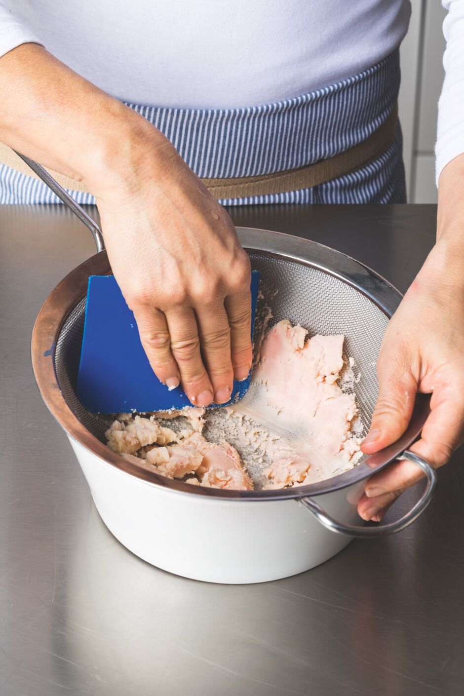 Gebackenes Rindermark mit Bauernbrot | Feinschmecker