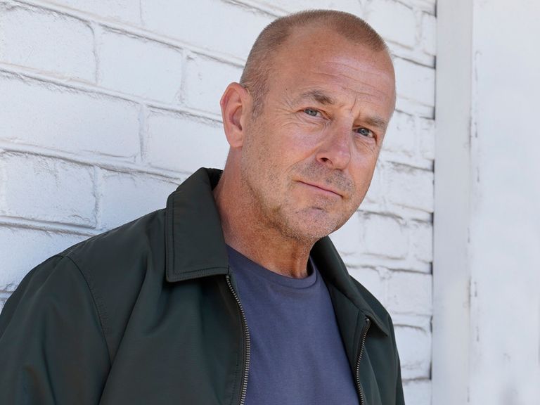 Schauspieler Heino Ferch (hier beim Drehstart für die Serie "Die Saat") ist Weingourmet 2023 Heino Ferch: Weingourmet des Jahres 2023