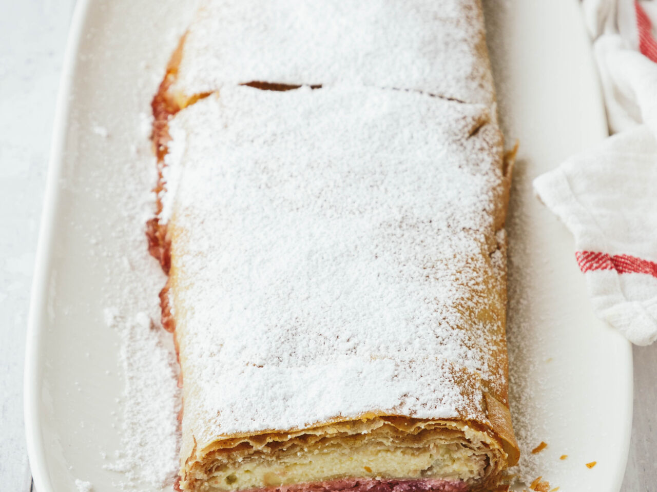 StDalfour_Blackcherry_strudel_LS_@cupofteaandcake (1) - Feinschemecker