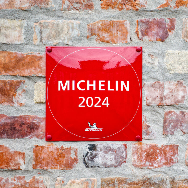 Guide Michelin 2024 Schild